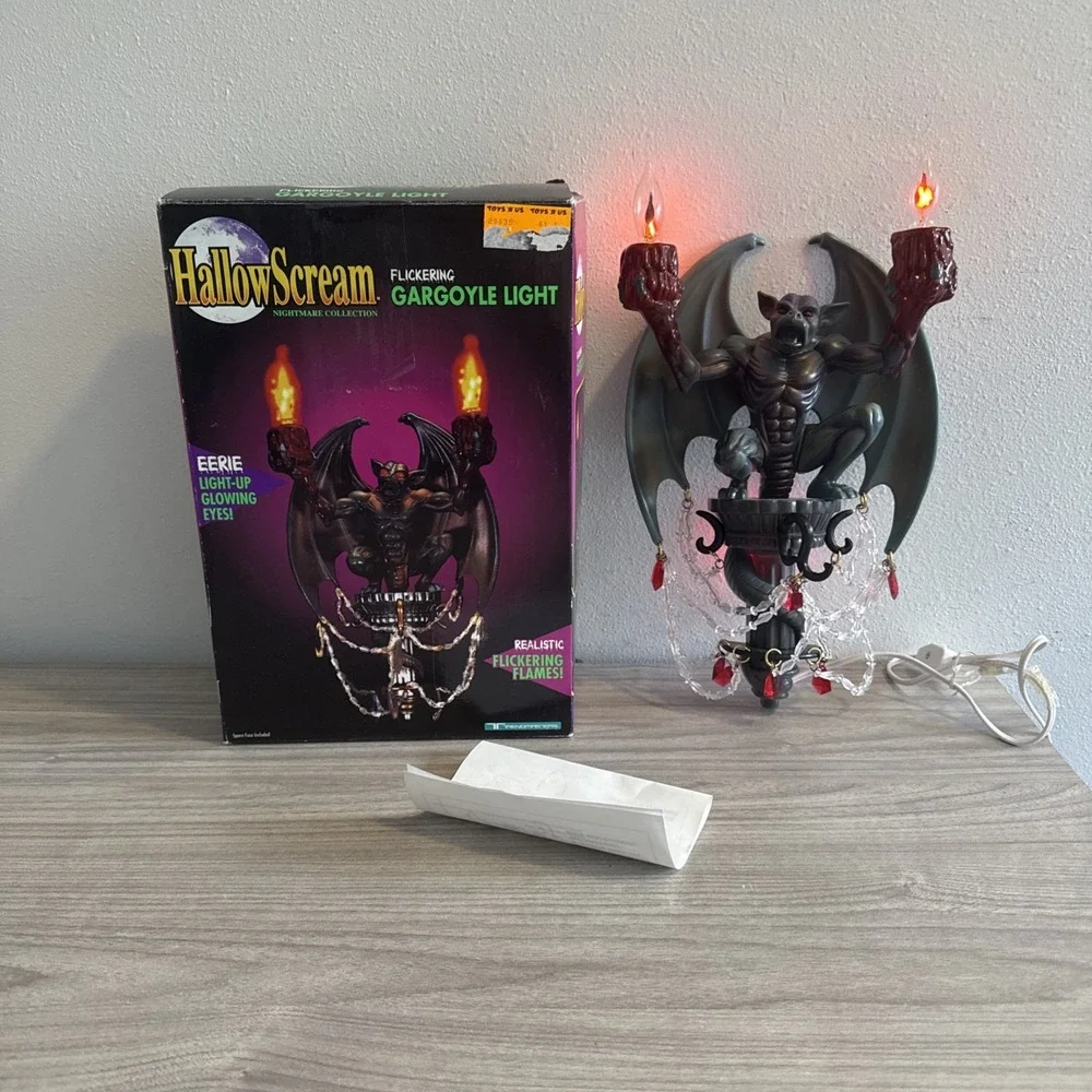 VTG 1996 HallowScream Nightmare Collection Flickering Gargoyle Light Wall Sconce